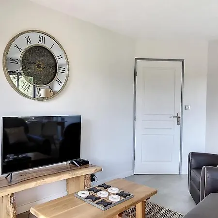 Le Frejus Plage, Superbe Appartement 600M De La Mer Apartment *